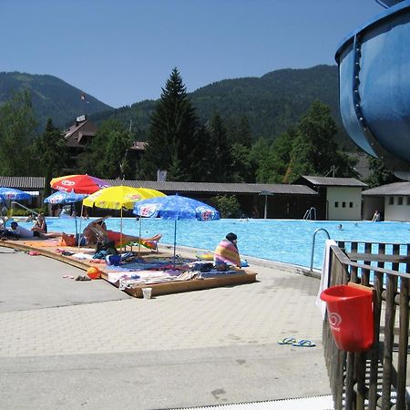 Ferienhaus Enzi Weissbriach Luaran gambar