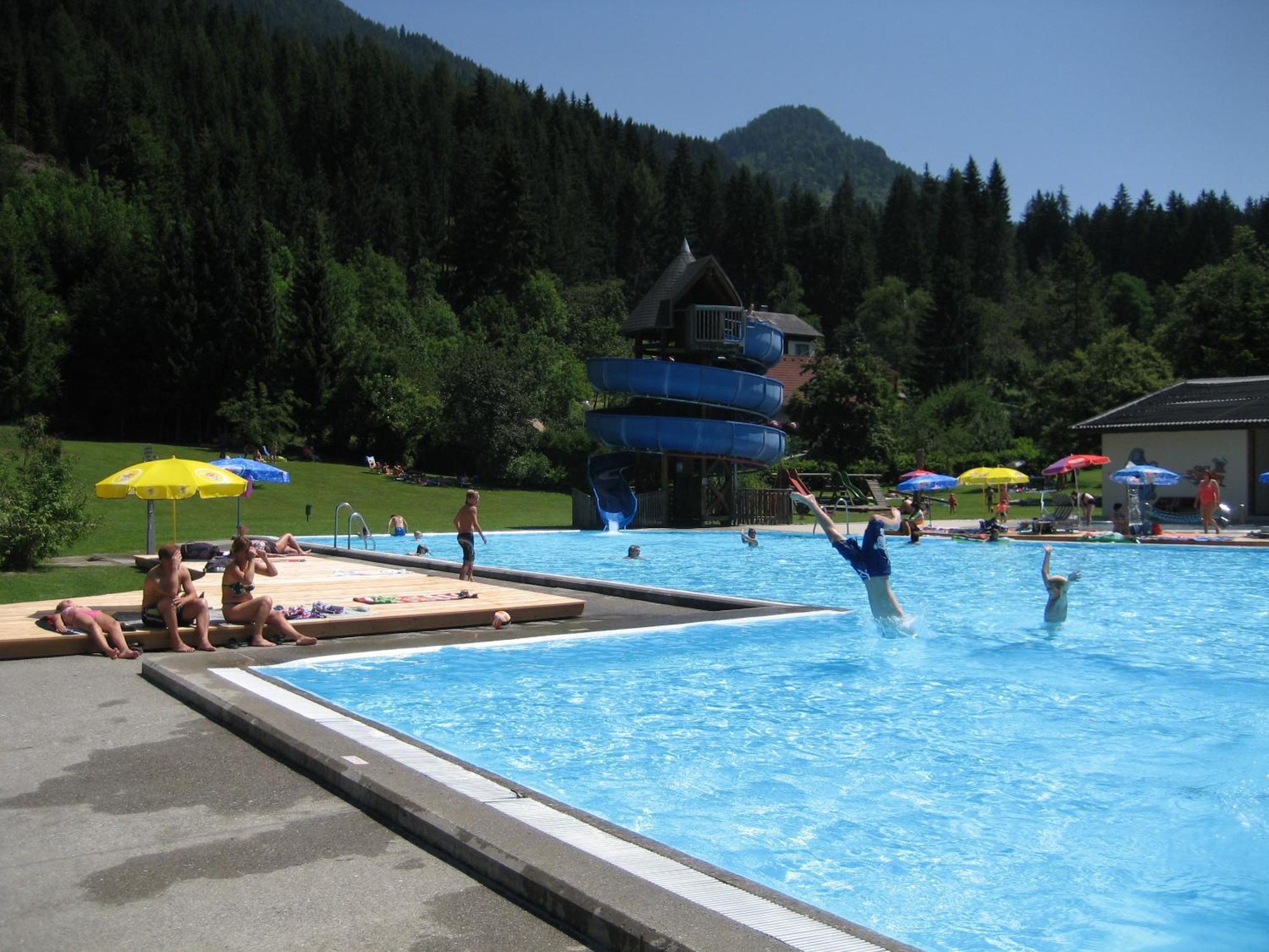 Ferienhaus Enzi Weissbriach Luaran gambar