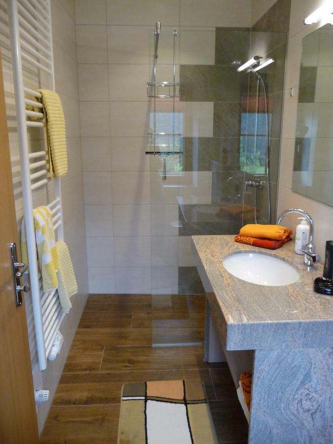 Ferienhaus Enzi Weissbriach Luaran gambar