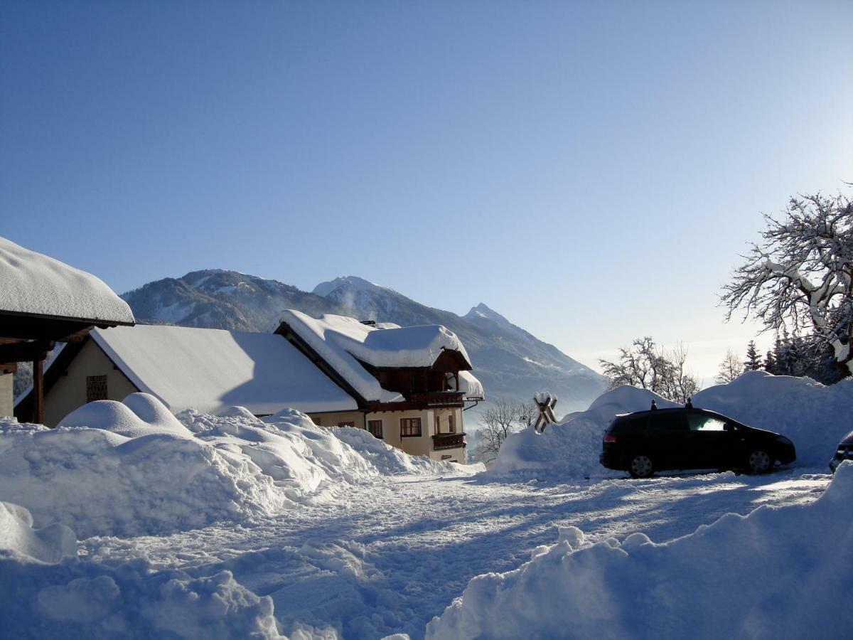 Ferienhaus Enzi Weissbriach Luaran gambar