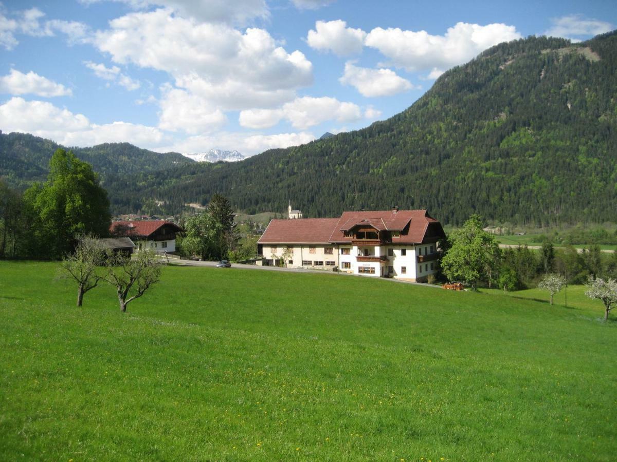 Ferienhaus Enzi Weissbriach Luaran gambar