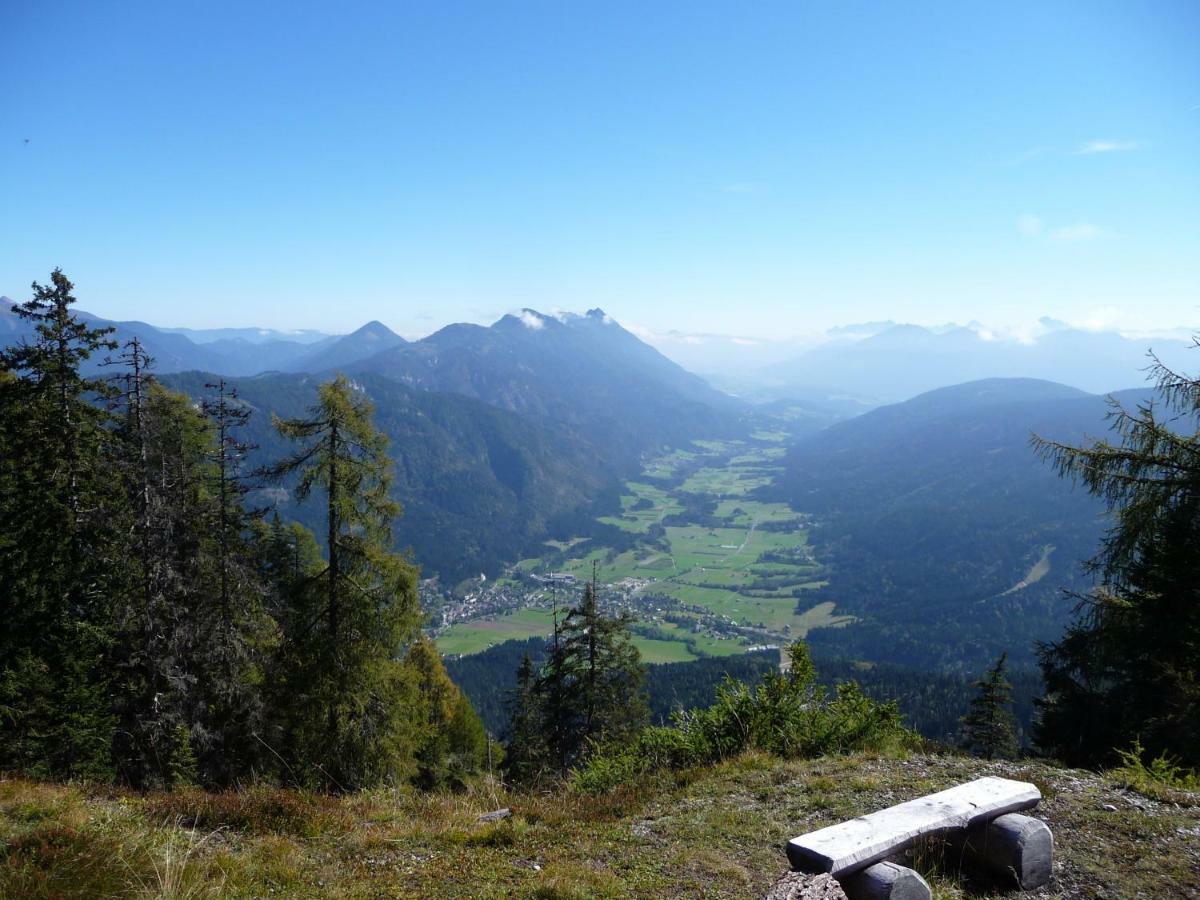 Ferienhaus Enzi Weissbriach Luaran gambar