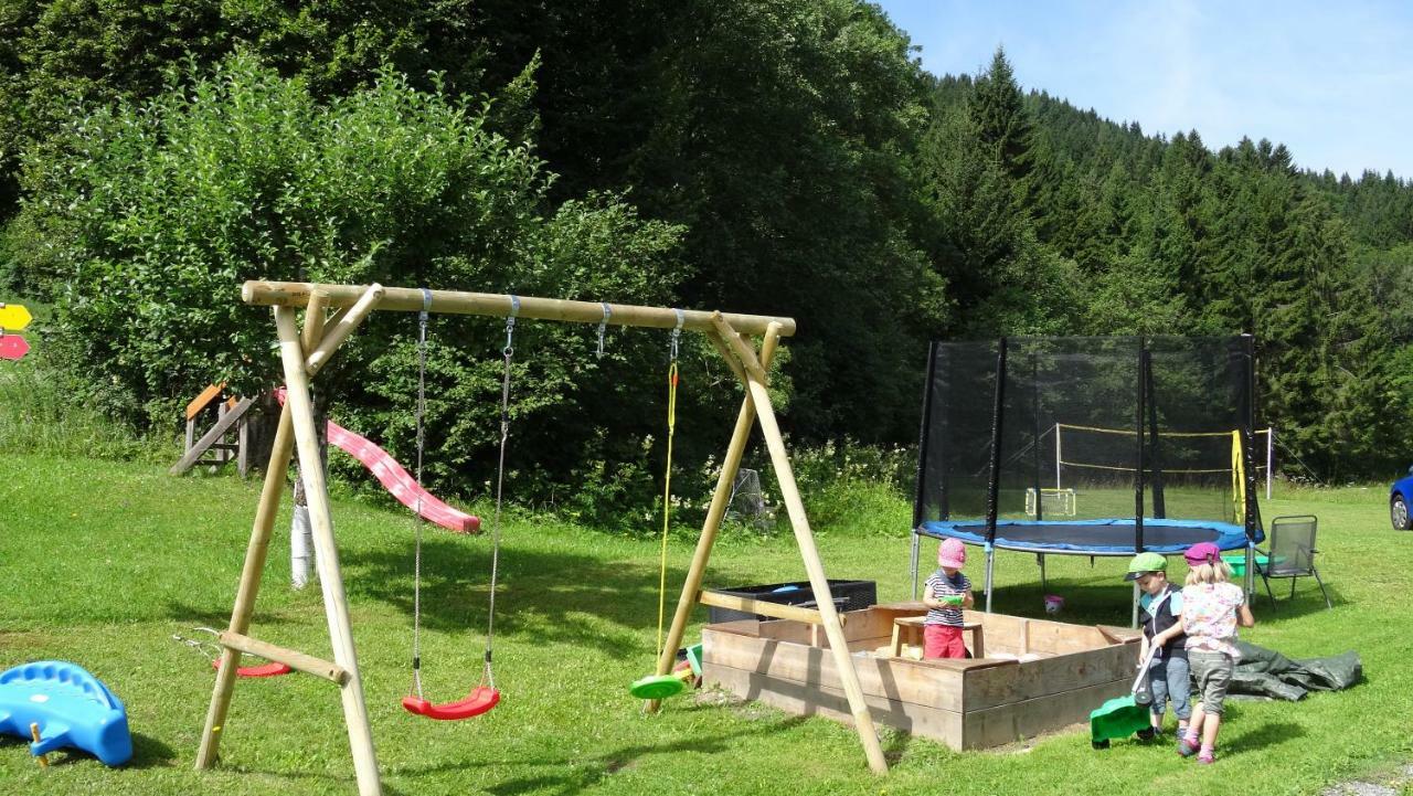Ferienhaus Enzi Weissbriach Luaran gambar